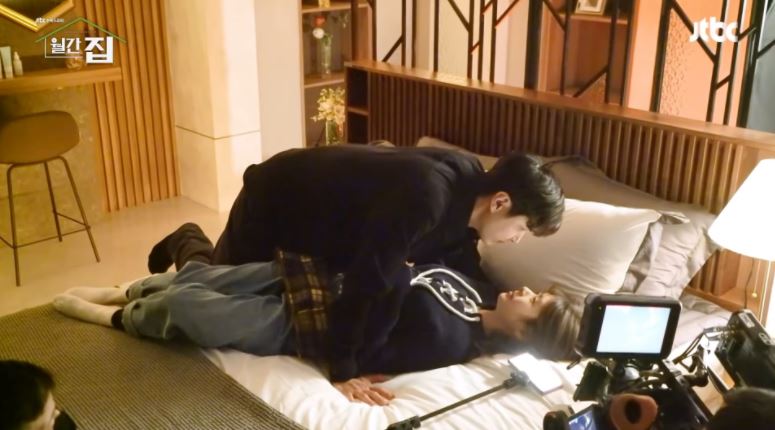 Monthly Magazine Home